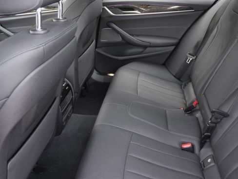 Certified 2023 BMW 530i xDrive w/ Premium Package image 34