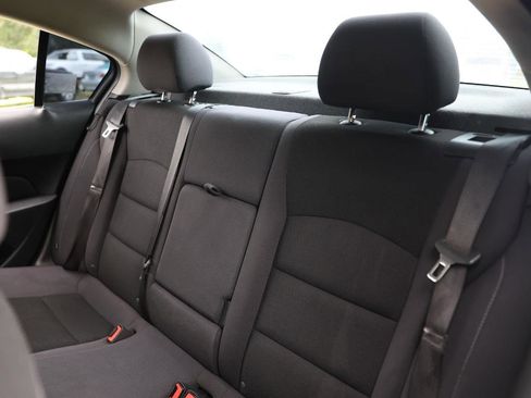 Used 2013 Chevrolet Cruze LT FWD image 8