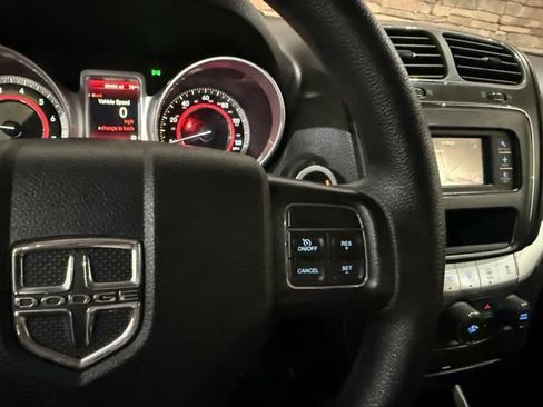 Used 2018 Dodge Journey SE w/ Blacktop Package FWD image 16