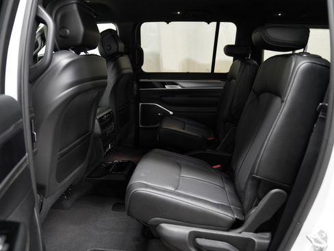 New 2026 Jeep Grand Wagoneer Limited image 5
