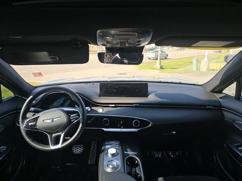 Used 2022 Genesis GV70 3.5T Sport w/ Sport Prestige Package AWD/4WD image 16