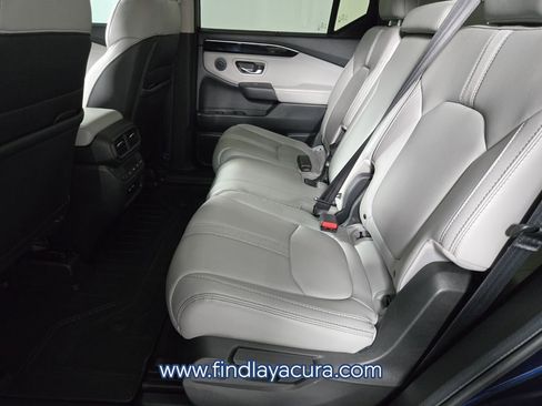 Used 2024 Honda Pilot Touring image 13