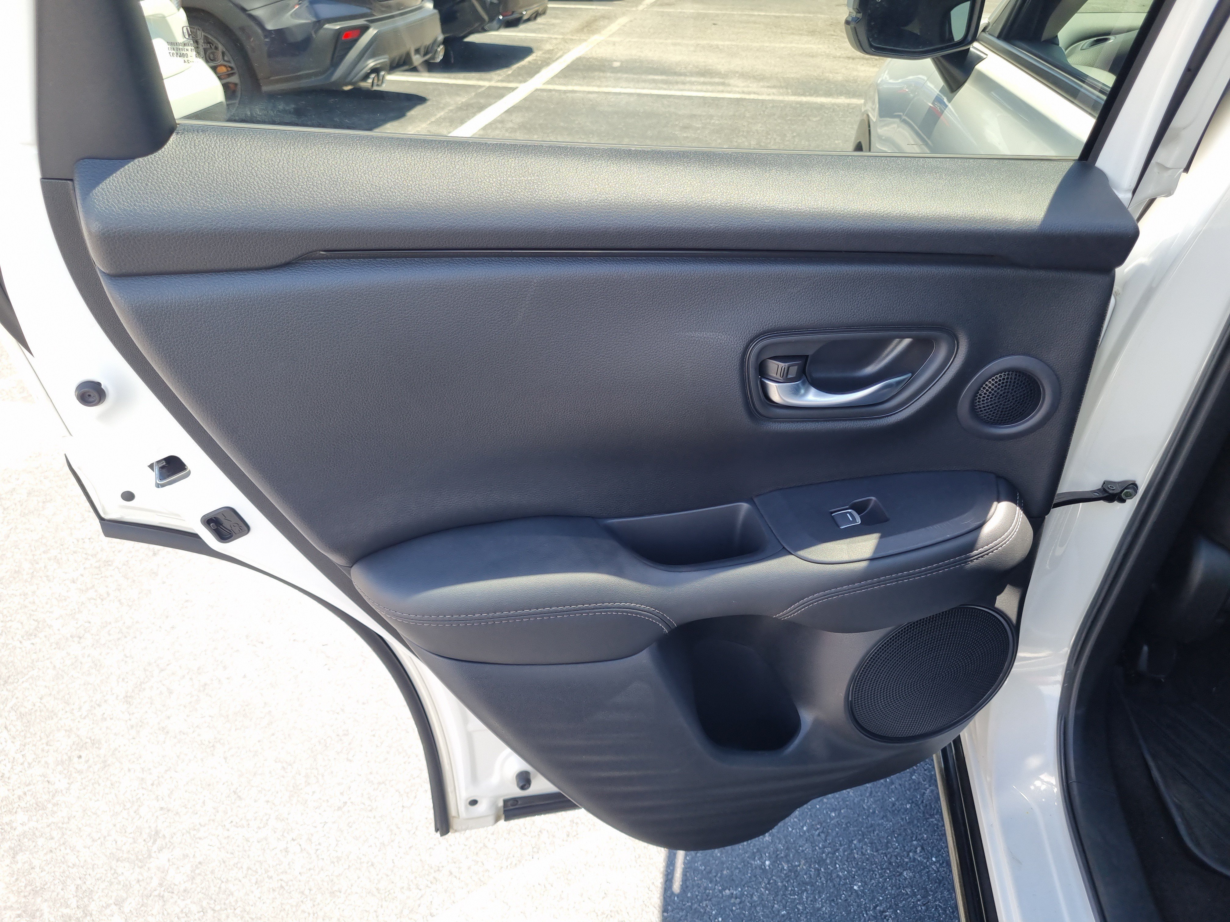 Used 2024 Honda HR-V EX-L image 10