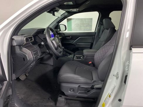 New 2026 Toyota Tacoma SR5 image 7