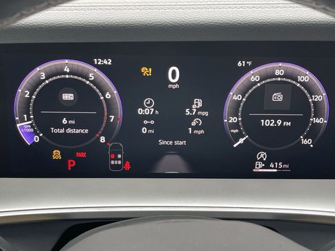 New 2026 Volkswagen Tiguan SE FWD image 27