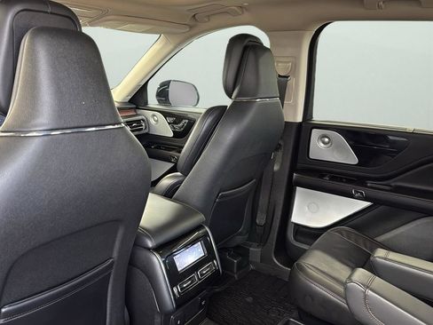 Used 2023 Lincoln Aviator Reserve w/ Equipment Group 201A image 29