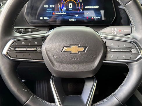 Used 2025 Chevrolet Equinox LT w/ Convenience Package II image 7