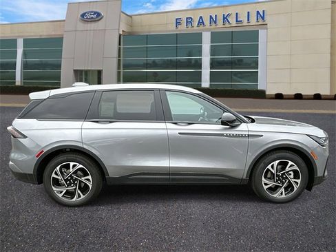 New 2025 Lincoln Nautilus Premier w/ Equipment Group 102A image 8