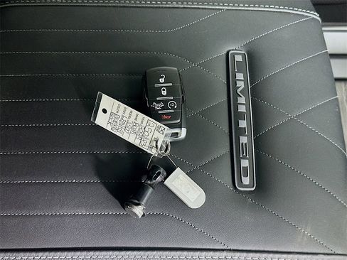 New 2025 RAM 3500 Limited w/ Towing Technology Group image 20