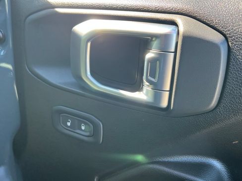 New 2026 Jeep Gladiator Sport AWD/4WD image 15