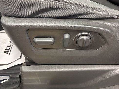 Used 2021 Chevrolet Silverado 1500 LT Trail Boss w/ Bed Protection Package image 38