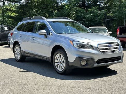 Used 2017 Subaru Outback 2.5i Premium AWD/4WD image 19