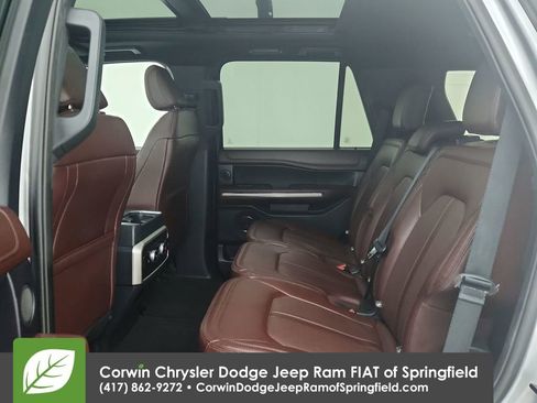 Used 2024 Ford Expedition Limited image 30