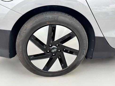 Used 2024 Hyundai Ioniq 6 SE RWD image 32