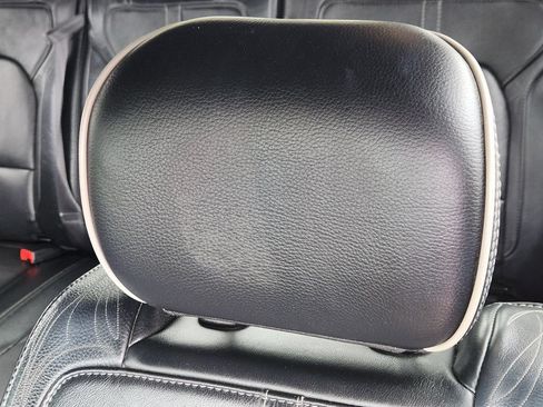 Used 2019 RAM 1500 Limited AWD/4WD image 16