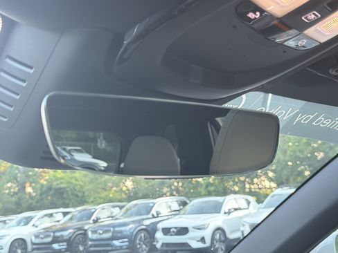Certified 2026 Volvo XC90 B6 Plus AWD/4WD image 30