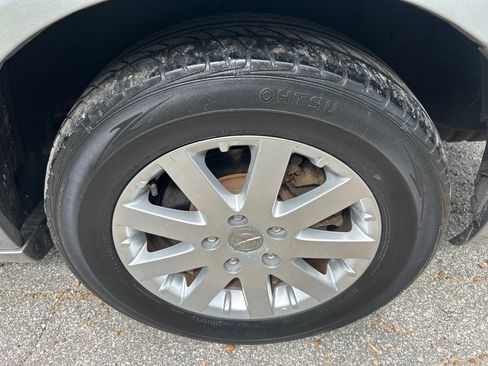 Used 2014 Chrysler Town & Country Touring FWD image 25