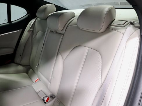 Used 2023 Genesis G70 2.0T image 23