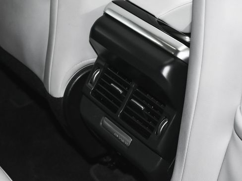 Used 2022 Land Rover Range Rover Evoque SE image 53