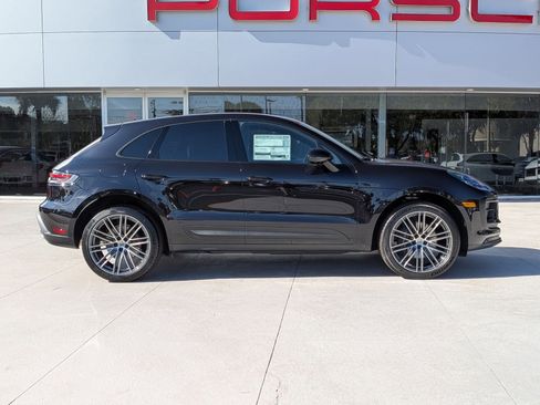 New 2026 Porsche Macan image 8