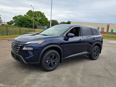 New 2026 Nissan Rogue SV FWD image 3