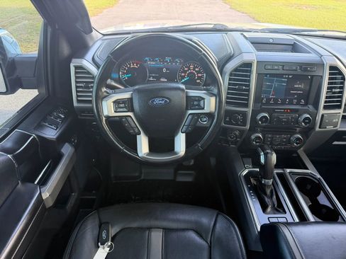 Used 2018 Ford F150 Platinum w/ Equipment Group 701A Luxury AWD/4WD image 12