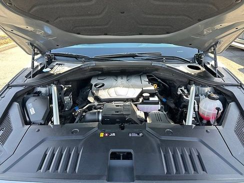 Used 2023 Genesis GV70 2.5T w/ Advanced Package image 30