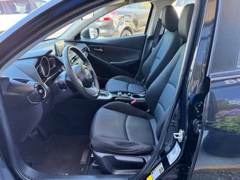 Used 2016 Scion iA FWD image 9