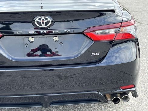 Used 2024 Toyota Camry SE FWD image 6