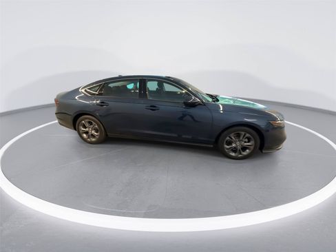 Used 2024 Honda Accord EX image 9