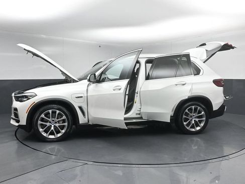 Used 2022 BMW X5 xDrive45e AWD/4WD image 57