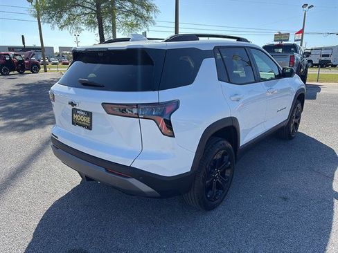 New 2026 Chevrolet Equinox LT FWD image 5