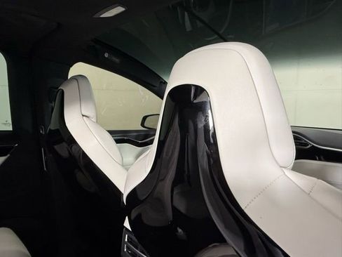 Used 2016 Tesla Model X 90D image 25