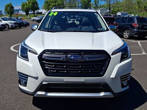 Used 2024 Subaru Forester Touring w/ POP Package 3 AWD/4WD image 2