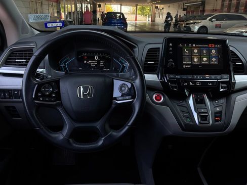 Used 2019 Honda Odyssey EX-L image 16