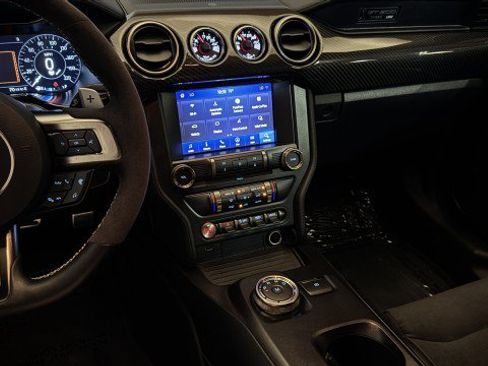Used 2020 Ford Mustang Shelby GT500 w/ Technology Package RWD image 5