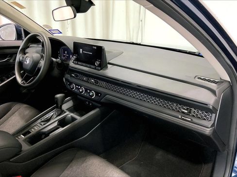 Used 2024 Honda Accord EX image 28