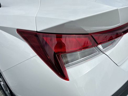 New 2026 Hyundai Elantra SE FWD image 14