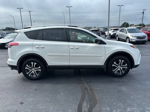 Used 2018 Toyota RAV4 LE w/ All Weather Liner Package FWD image 7
