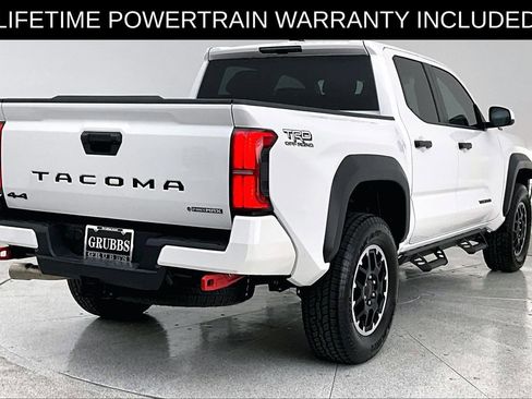Used 2025 Toyota Tacoma TRD Off-Road AWD/4WD image 2