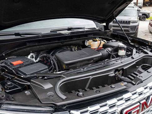 Used 2021 GMC Yukon Denali w/ Denali Premium Package AWD/4WD image 36
