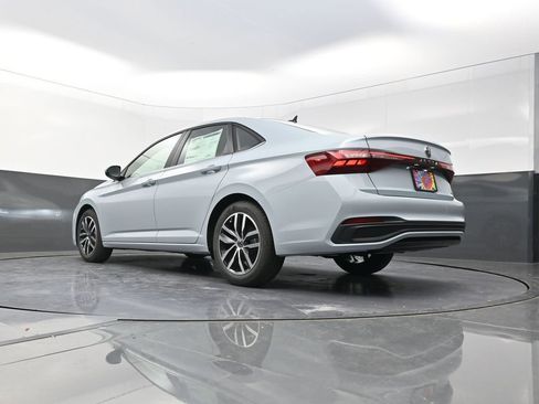 New 2025 Volkswagen Jetta SE image 23
