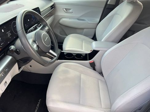 Used 2024 Hyundai Kona SEL w/ Convenience Package FWD image 17