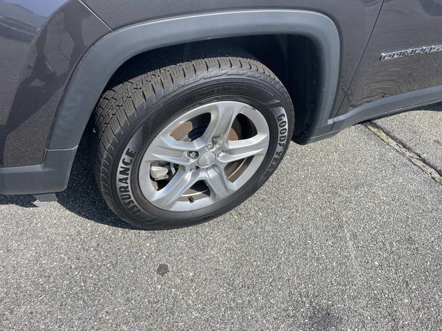 Used 2024 Jeep Compass Latitude AWD/4WD image 12