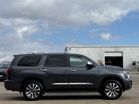 Used 2019 Toyota Sequoia Limited image 3