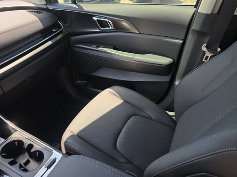 New 2027 Kia Carnival SX Prestige FWD image 16