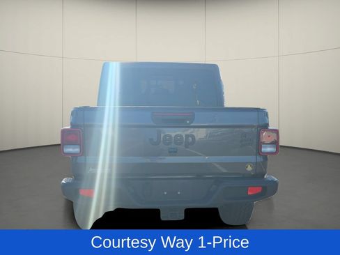 Used 2021 Jeep Gladiator Sport AWD/4WD image 8