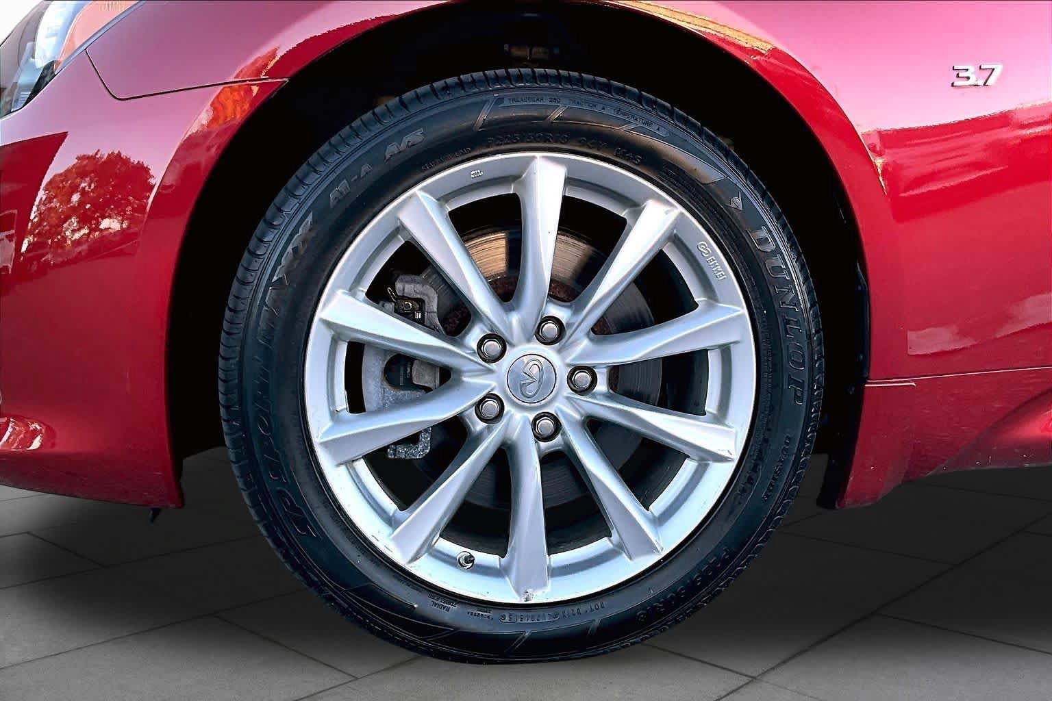 Used 2015 INFINITI Q60 AWD Coupe w/ Premium Package image 11