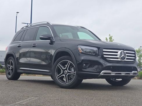 Certified 2026 Mercedes-Benz GLB 250 4MATIC image 2