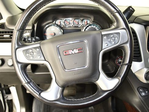 Used 2020 GMC Yukon SLT AWD/4WD image 13